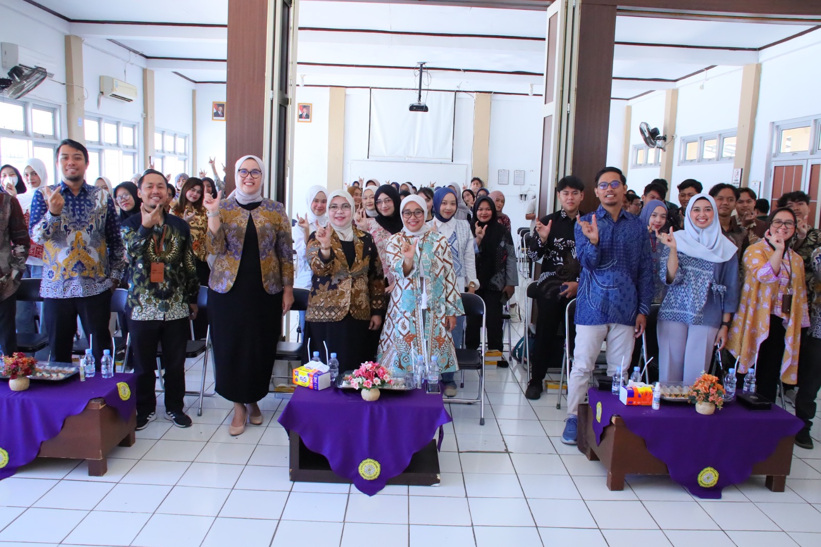 Literasi Keuangan Diperkuat, OJK Tasikmalaya Bekali Mahasiswa Unigal Ciamis Ilmu Investasi Pasar Modal
